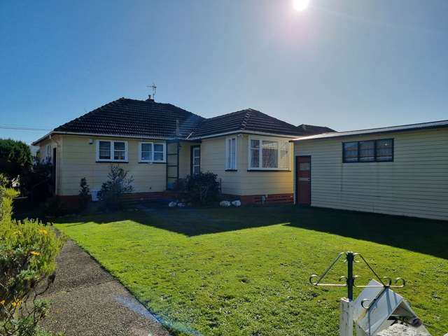 Cosy 3 Bedroom home in Waiwhetu