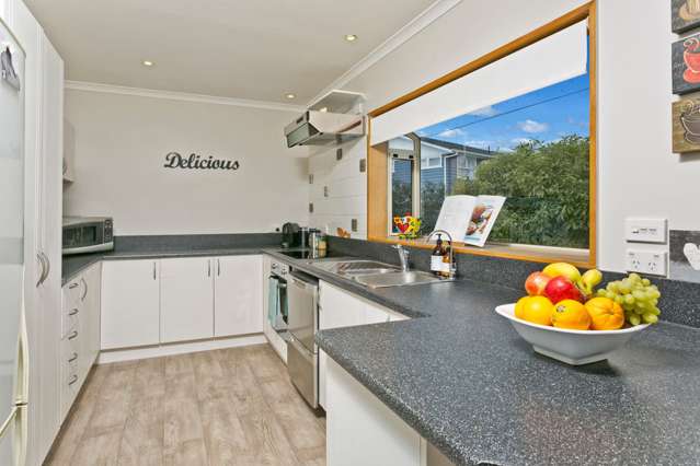 2/52 Eban Avenue Hillcrest_1