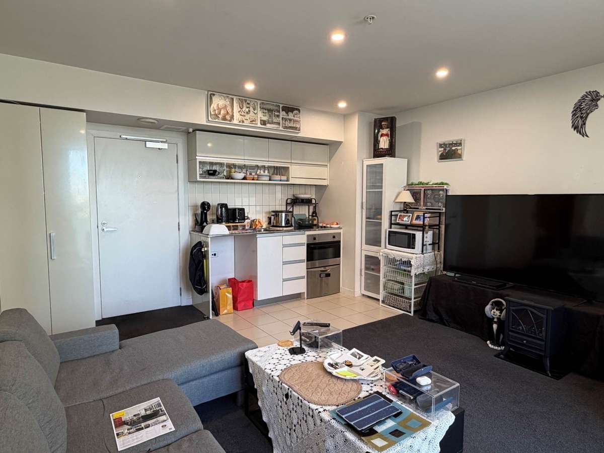 218/77 Halsey Street_3