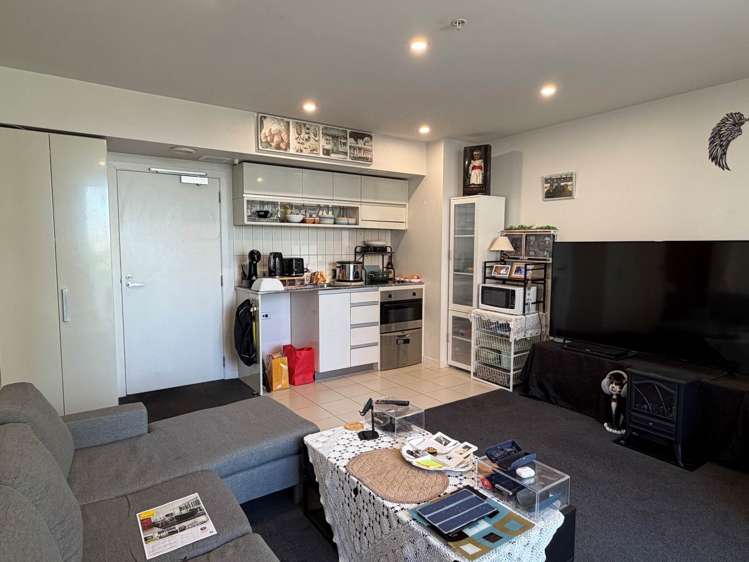 218/77 Halsey Street_3