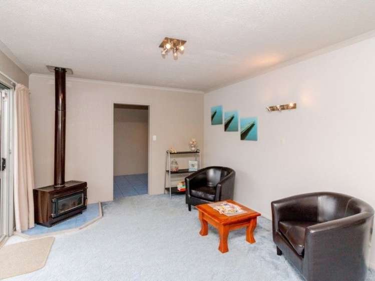 2/8 Flanders Avenue Onekawa_2