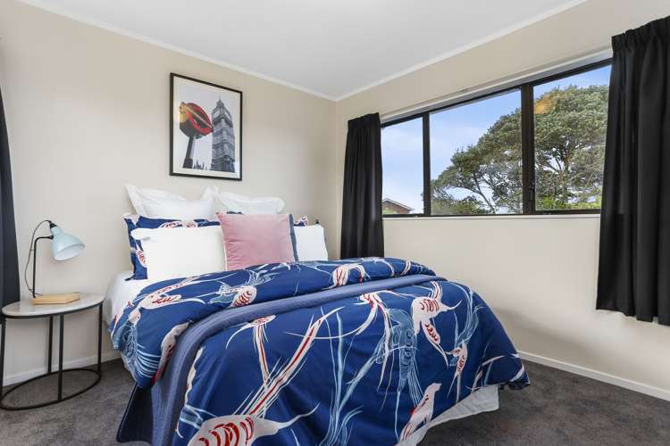 2/125 Oaktree Avenue Browns Bay_8