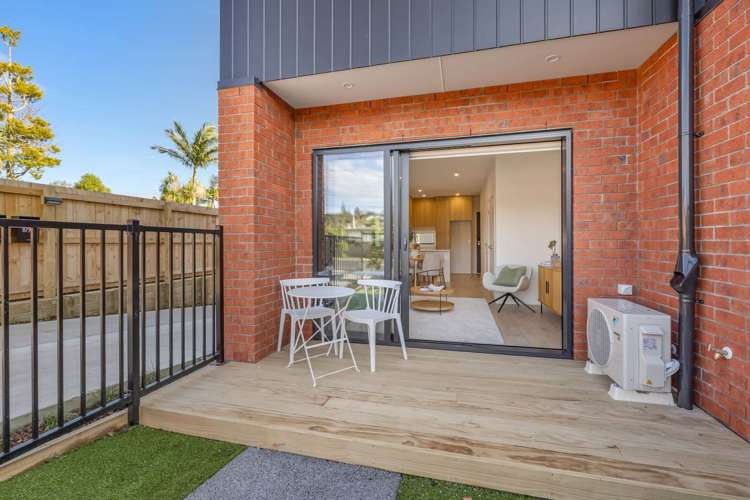 2/97 Atkinson Road Titirangi_14