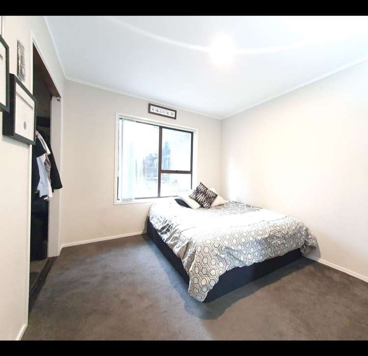 24 Eugenia Rise Totara Heights_12