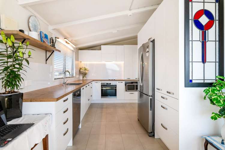 94 Torkar Road Clarks Beach_9