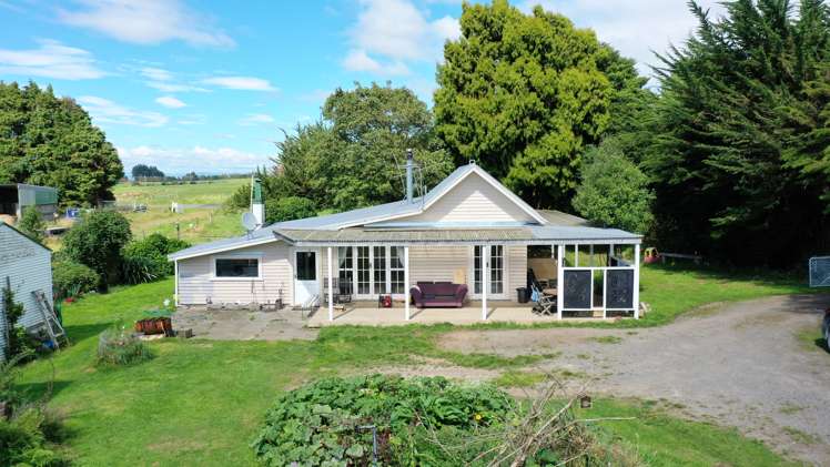 139 Third Line Norsewood_7