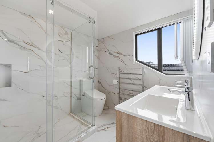 2/35 Clovelly Road Bucklands Beach_17
