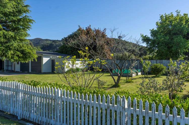 1 Woodward Street Featherston_17