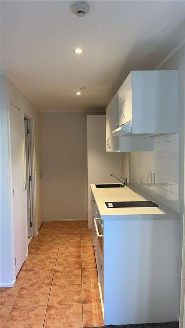 8A/30 (*) Westward Ho Road Glen Eden_3