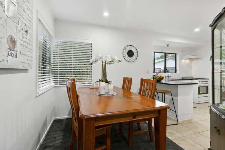 73 Meadowvale Rise Titirangi_8