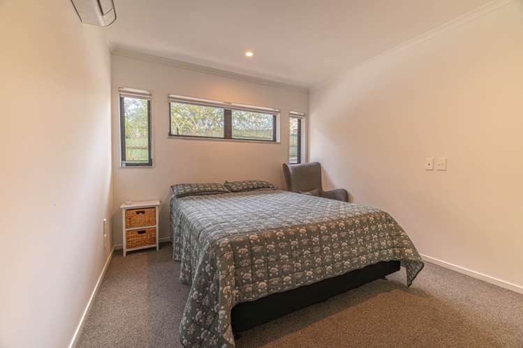 69A Golf Road New Lynn_15