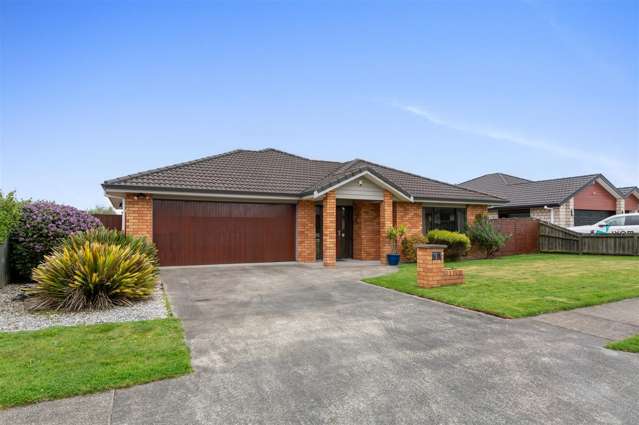 Spacious Family Home in Lynmore School Zone