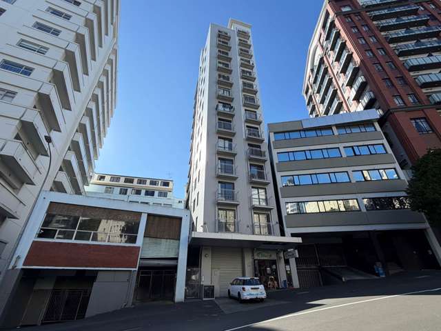 402/36 Eden Crescent City Centre_1