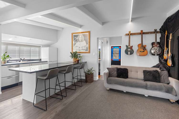 71 Great North Road Kamo_7