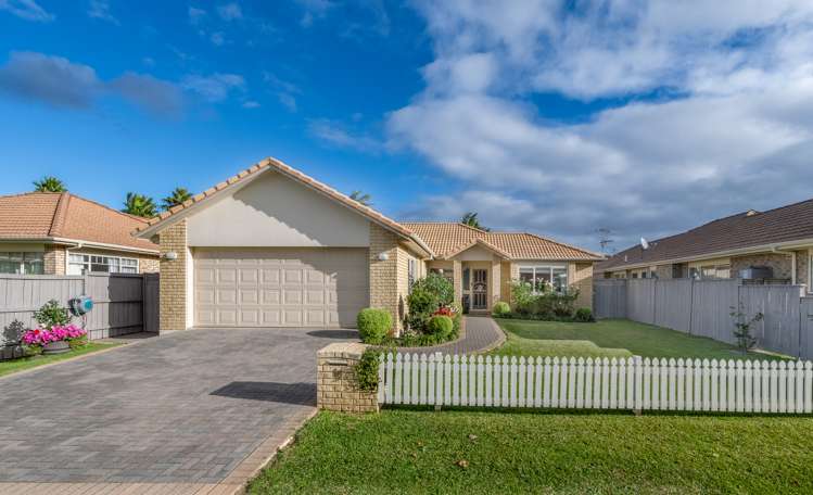 16 Corta Bella Place Golflands_2