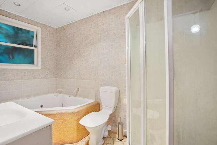 21 Wyndrum Avenue Waterloo_15