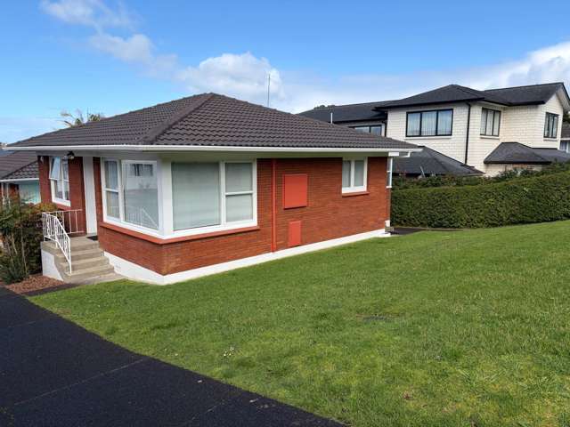 MODERN & STYLISH WIN IN THE HEART OF MT ALBERT