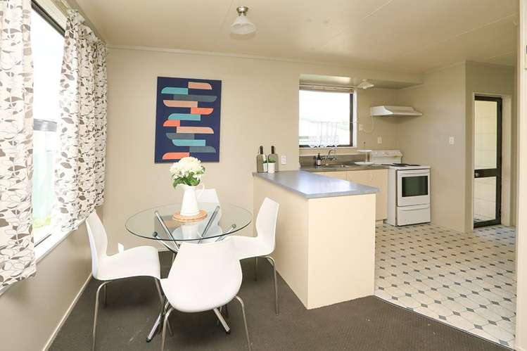 67b Kahikatea Drive Melville_9