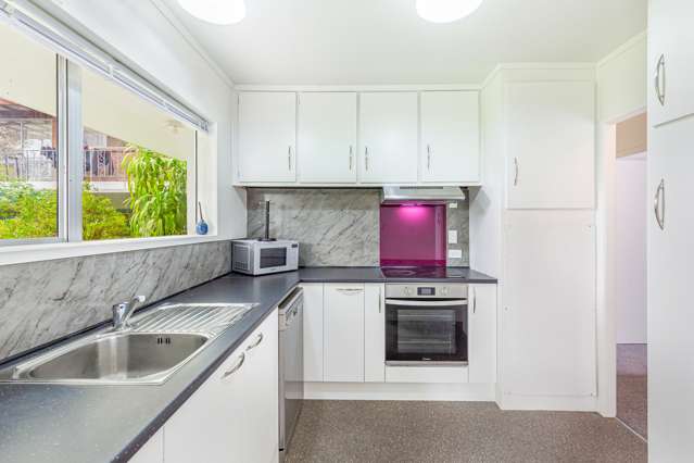 3/50 Te Kanawa Crescent Henderson_3