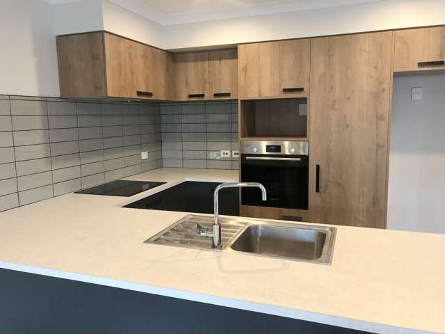Near New luxurious 2 Bedroom Unit, 120m2