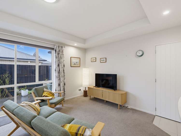 2/14 NICHOLLS ROAD_5