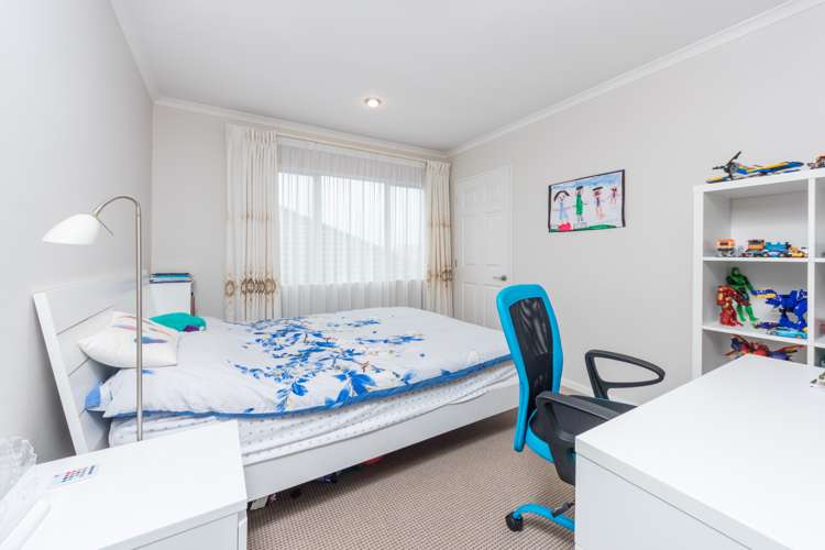 41 Salford Crescent Flat Bush_11