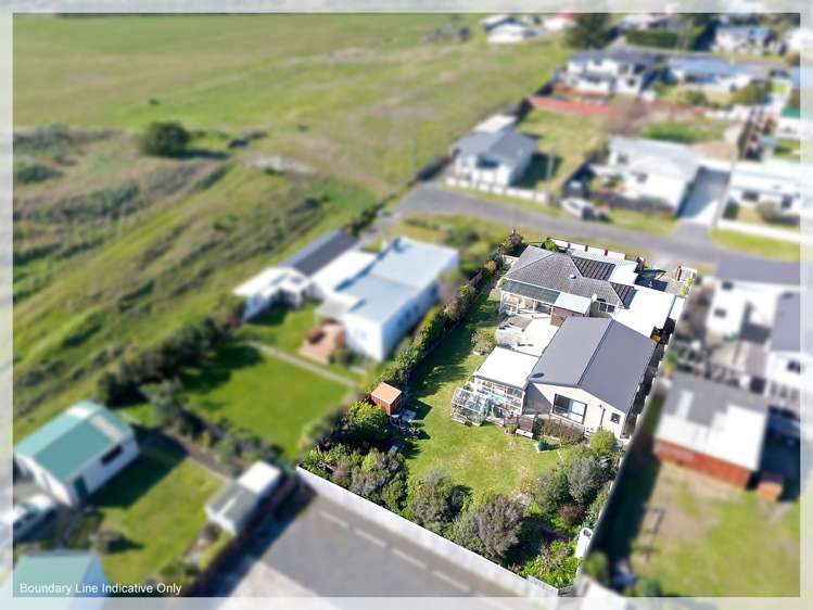 8 Huia Street Foxton Beach_27