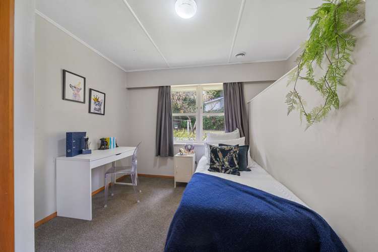 2 Isabel Grove Wainuiomata_8