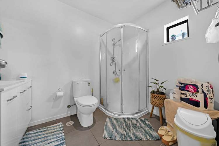 22/6 Ambrico Place New Lynn_13