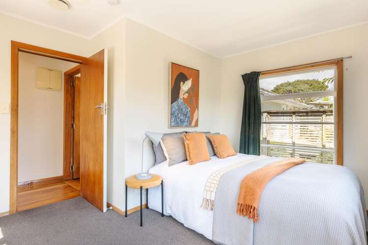 26 Jenner Road Toi Toi_15