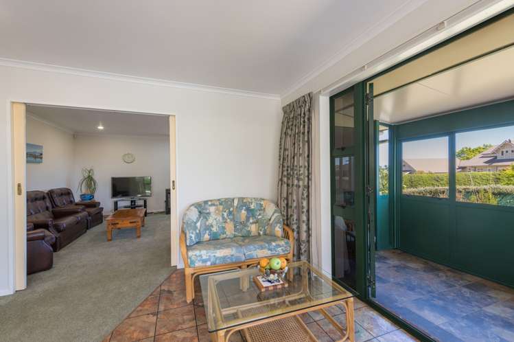 28 Kingsford Drive Stoke_24