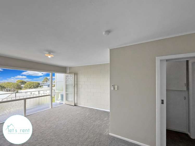2/207 St Johns Road 1788_5