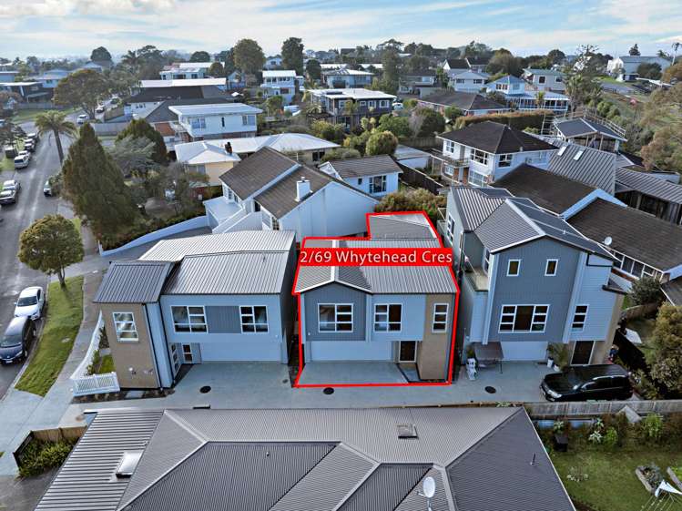 2/69 Whytehead Crescent_0
