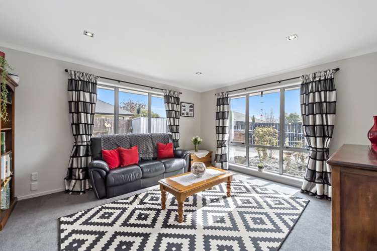 99 Renoir Drive Rolleston_2