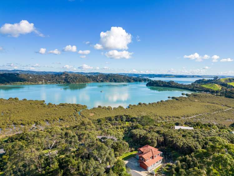 5 Tikitiki Lane Russell_20