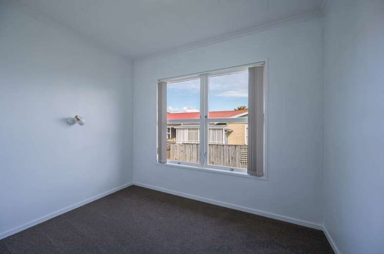 1/240 Songer Street Stoke_11