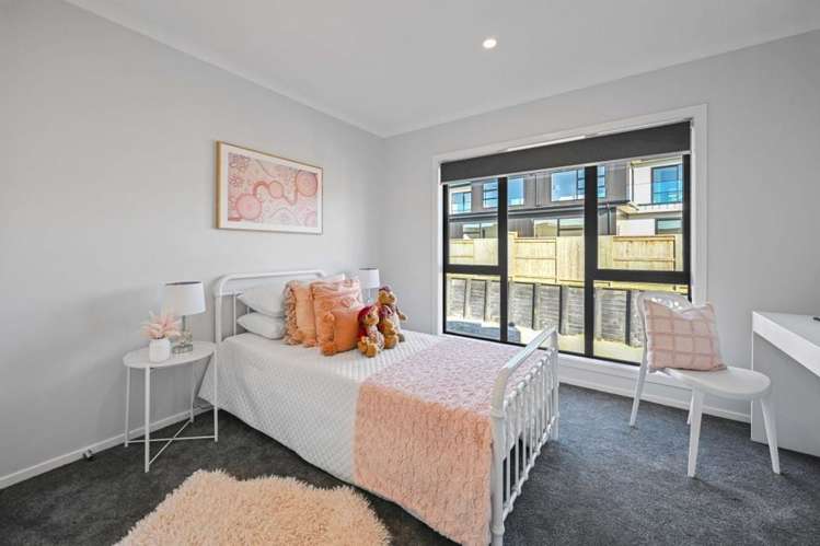 2/44 Rose Berry Crescent Flagstaff_3