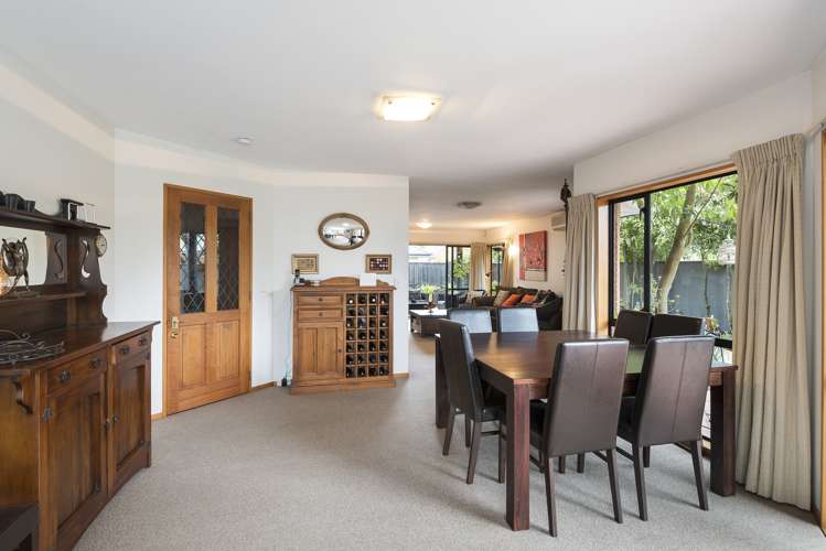 10 Netherby Lane Shirley_10