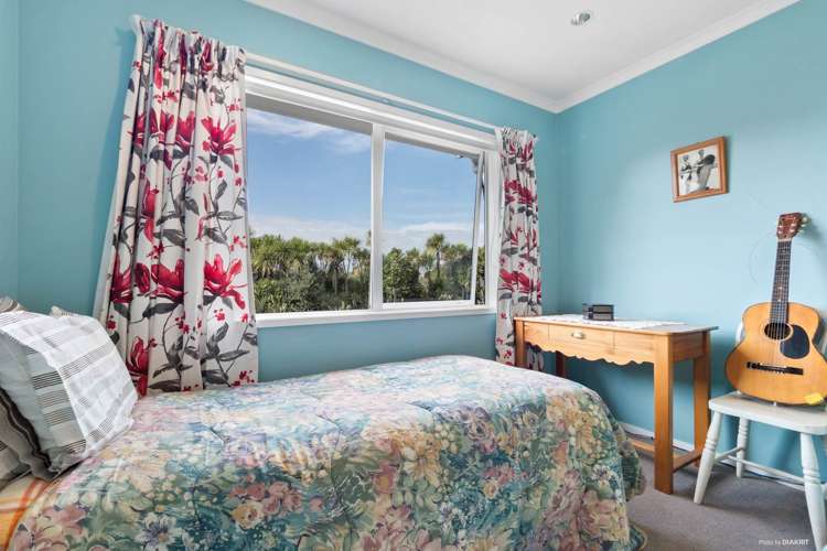 2131 Awhitu Road Pollok_12