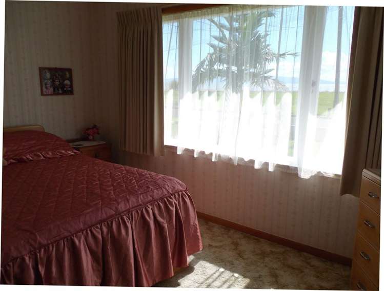 207 Fergusson Drive Thames_15