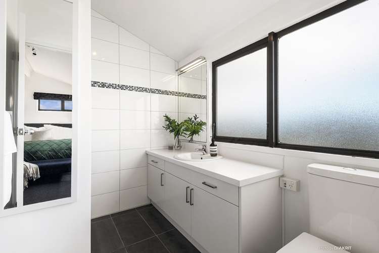 15 Inverell Way Seatoun_11