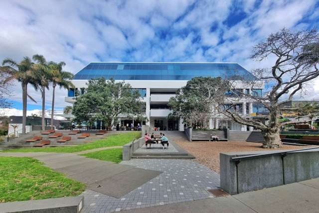 Level 2/33-45 Hurstmere Road Takapuna_4