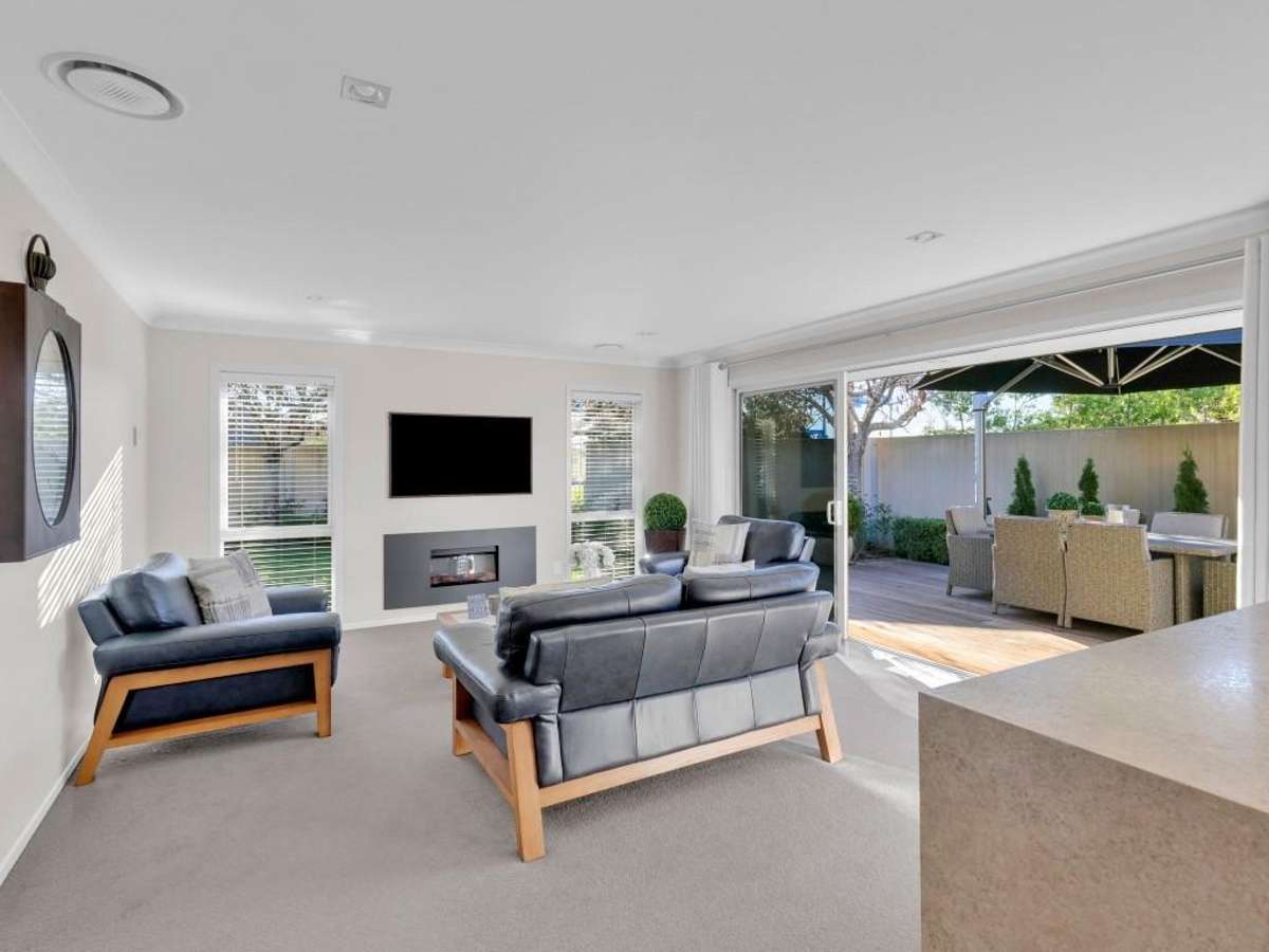 1 Featherstone Drive_1