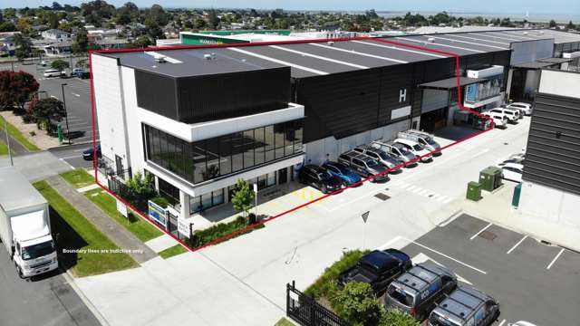 Quality 783sqm warehouse in Wiri