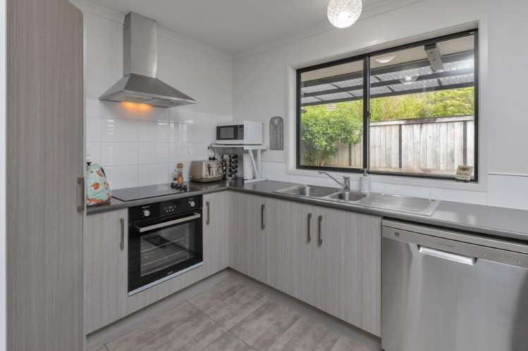 18 Ocean View Rise Ruakākā_10