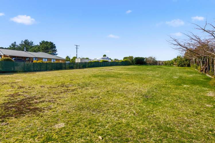 127 Parekaawa Drive_2