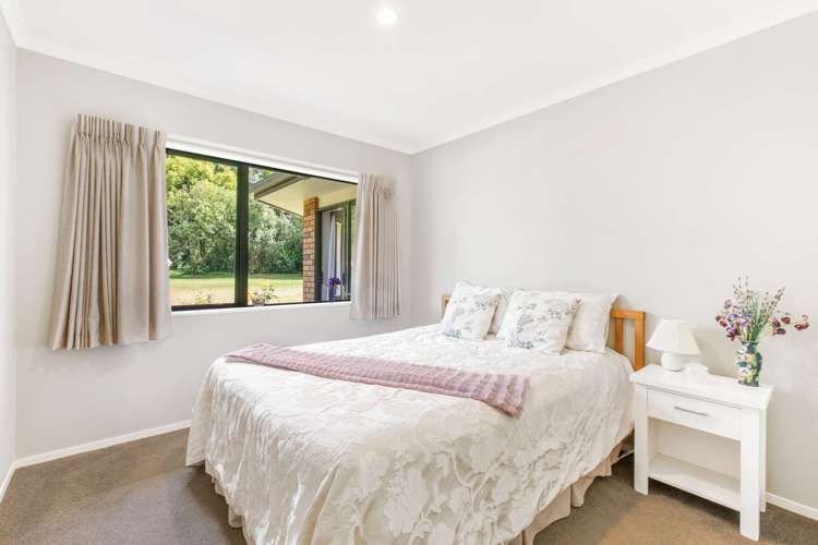 16 Awaroa Stream Drive Waiuku_7