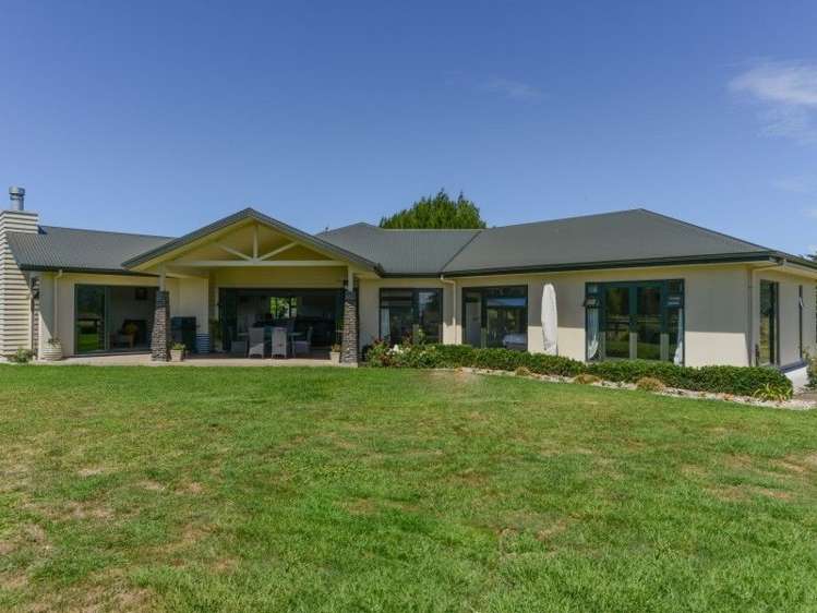 17 The Loop Meeanee_0