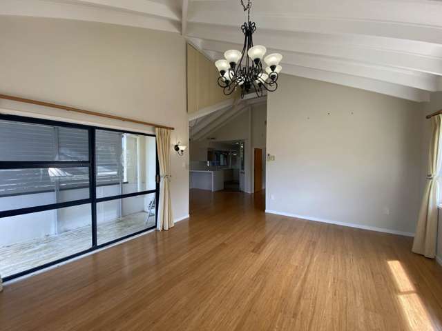 8 Eleanor Place Blockhouse Bay_3