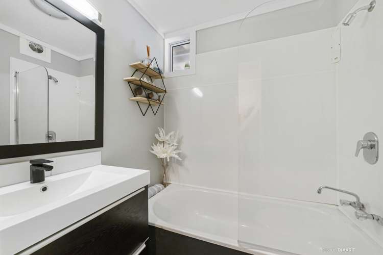 68 Owhiro Bay Parade Owhiro Bay_14